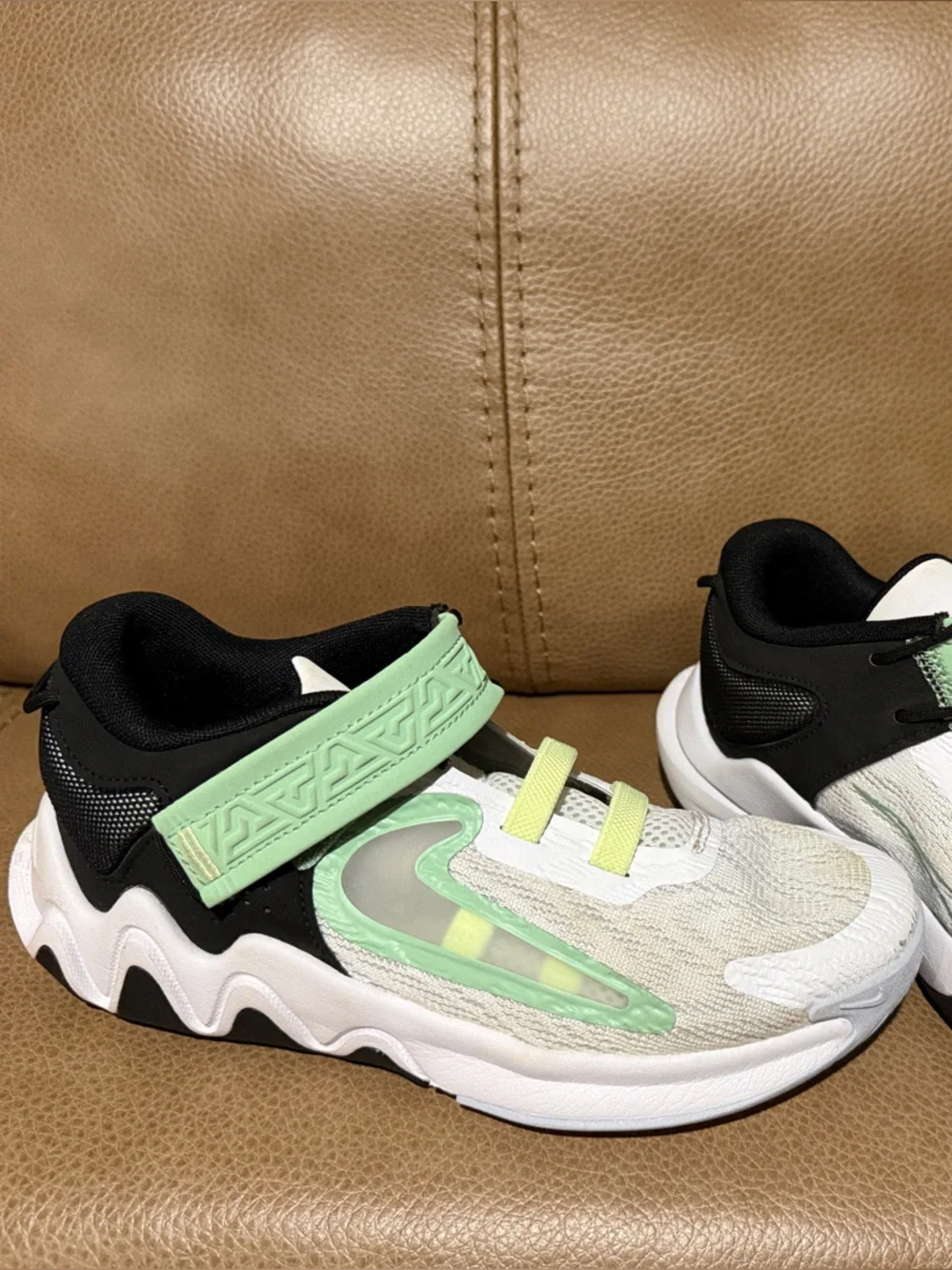 Kids Youth Giannis Immortality 2 size 3Y